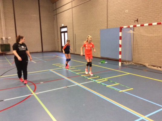 Afbeelding training handbalschool middendrenthe 01022020